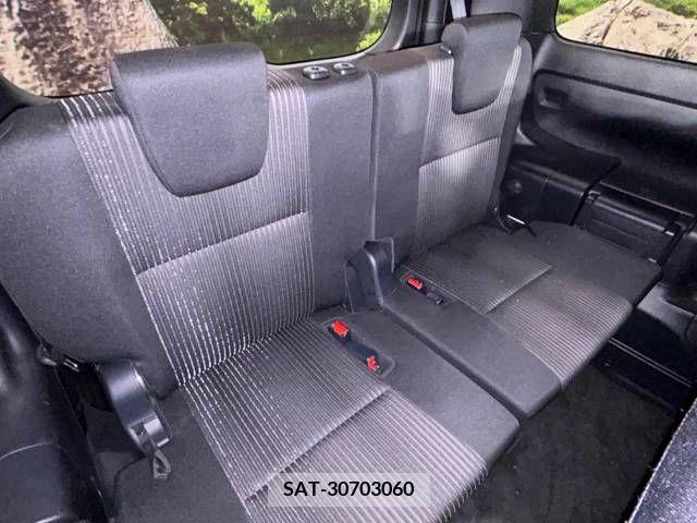 Toyota VOXY 2019-04 289209-10