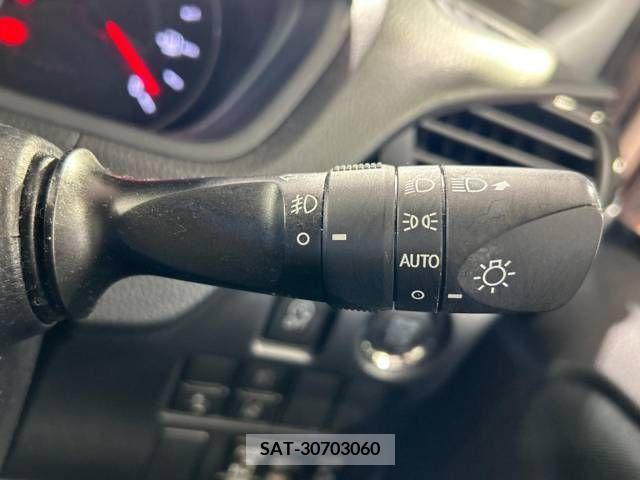 Toyota VOXY 2019-04 289209-7