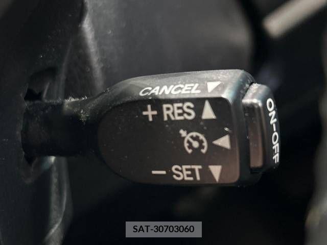 Toyota VOXY 2019-04 289209-6