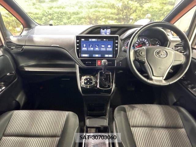 Toyota VOXY 2019-04 289209-1
