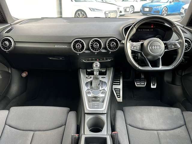 Audi TT 2016-03 17362-8