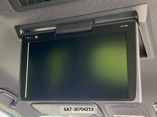 Toyota VOXY 2018-02 321560-2
