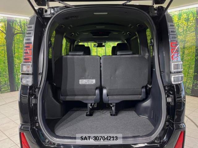 Toyota VOXY 2018-02 321560-11