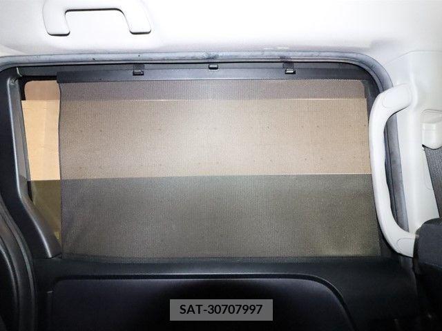 Toyota NOAH 2016-01 365097-26