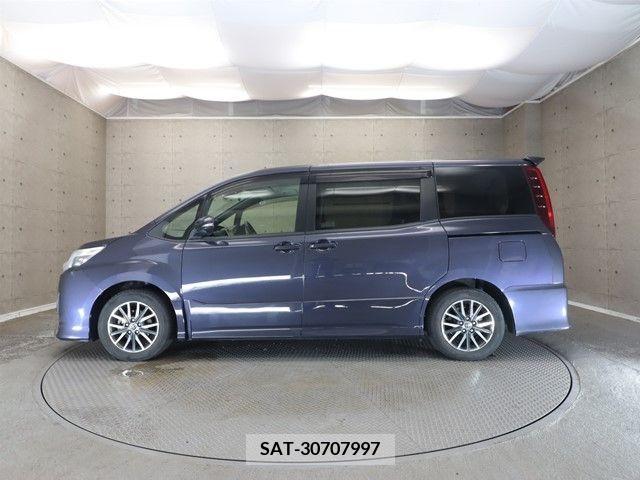 Toyota NOAH 2016-01 365097-25