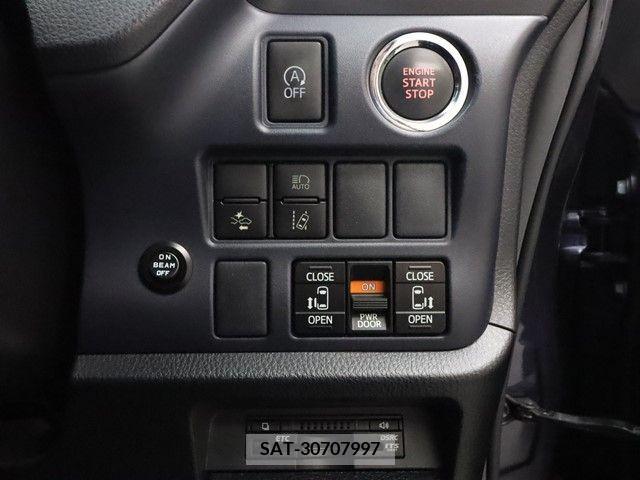 Toyota NOAH 2016-01 365097-10