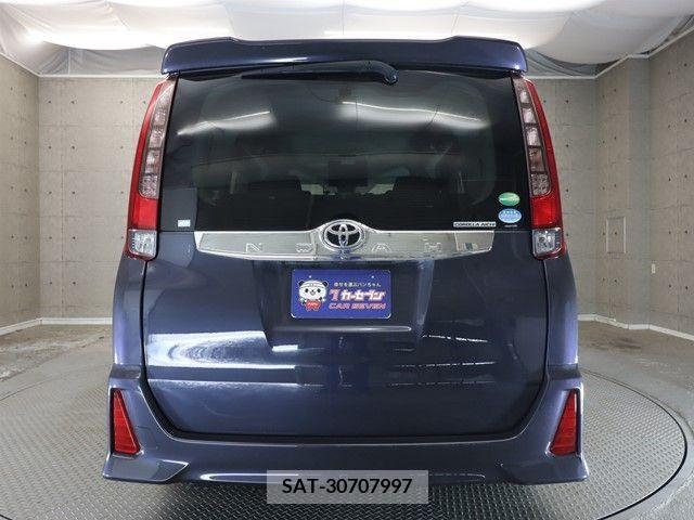 Toyota NOAH 2016-01 365097-23