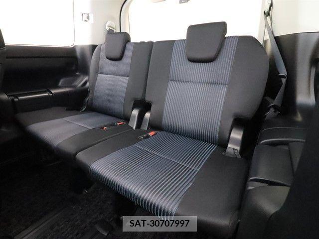 Toyota NOAH 2016-01 365097-7
