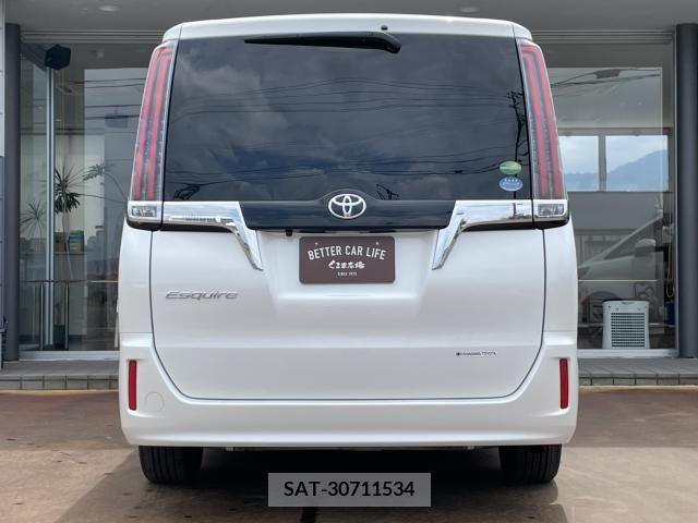 Toyota ESQUIRE 2018-10 331588-2