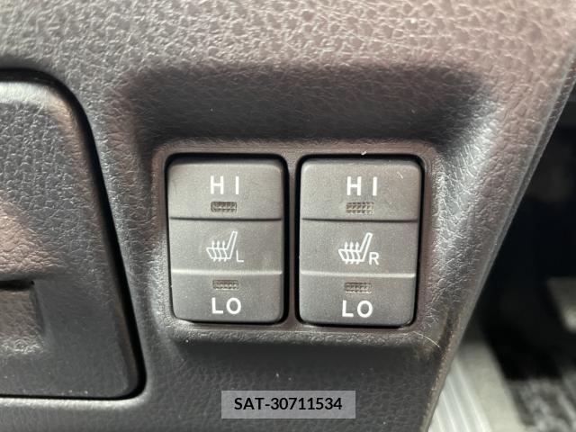 Toyota ESQUIRE 2018-10 331588-22