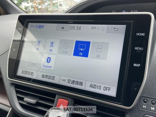 Toyota ESQUIRE 2018-10 331588-7