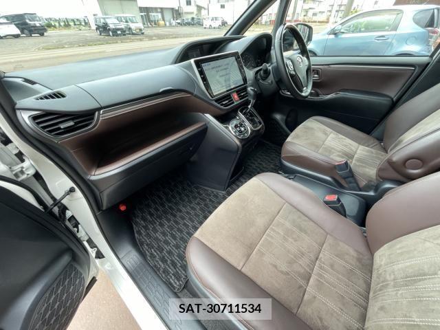 Toyota ESQUIRE 2018-10 331588-27