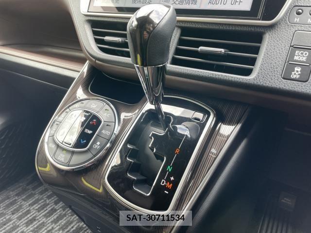 Toyota ESQUIRE 2018-10 331588-13