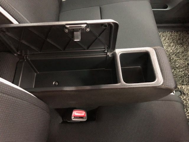 Toyota PIXIS SPACE 2013-05 28879-17