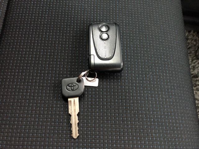 Toyota PIXIS SPACE 2013-05 28879-15