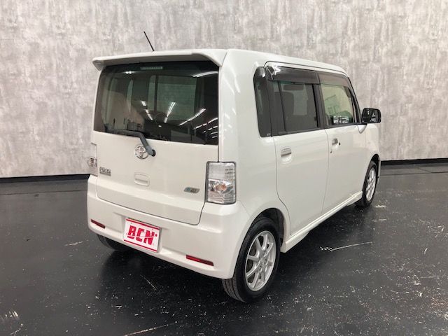 Toyota PIXIS SPACE 2013-05 28879-2