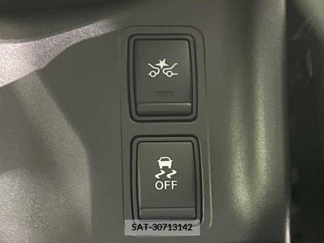 Nissan SERENA 2018-05 284134-2