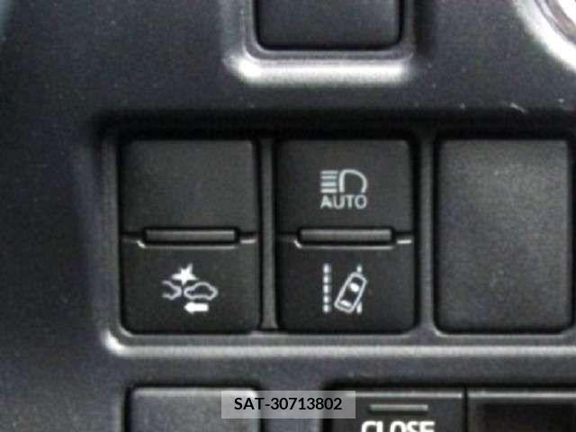 Toyota ESQUIRE 2017-04 216927-12