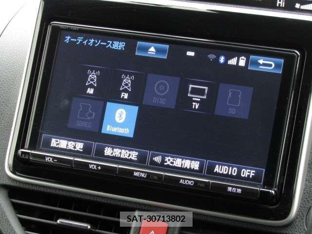 Toyota ESQUIRE 2017-04 216927-8