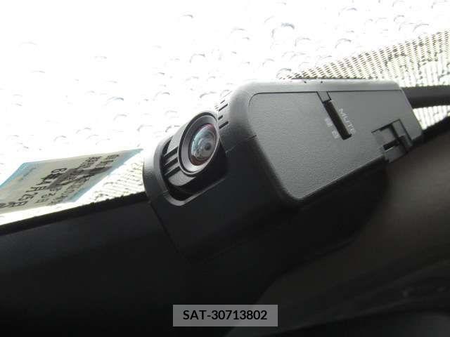 Toyota ESQUIRE 2017-04 216927-16