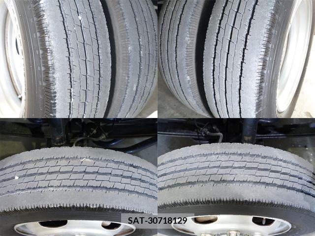 Mitsubishi CANTER 2011-12 294473-11