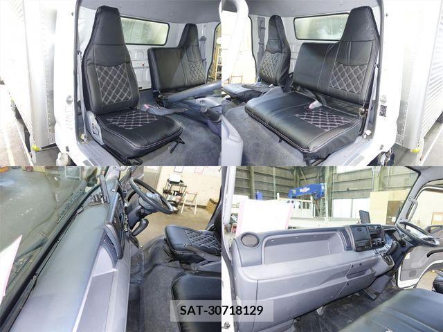 Mitsubishi CANTER 2011-12 294473-12