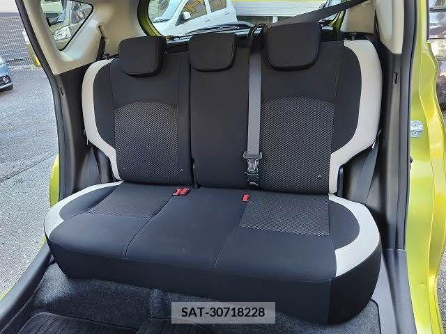 Nissan NOTE 2017-01 352598-29