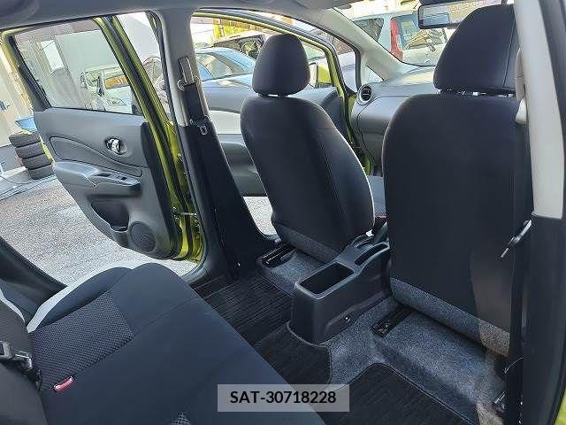 Nissan NOTE 2017-01 352598-28