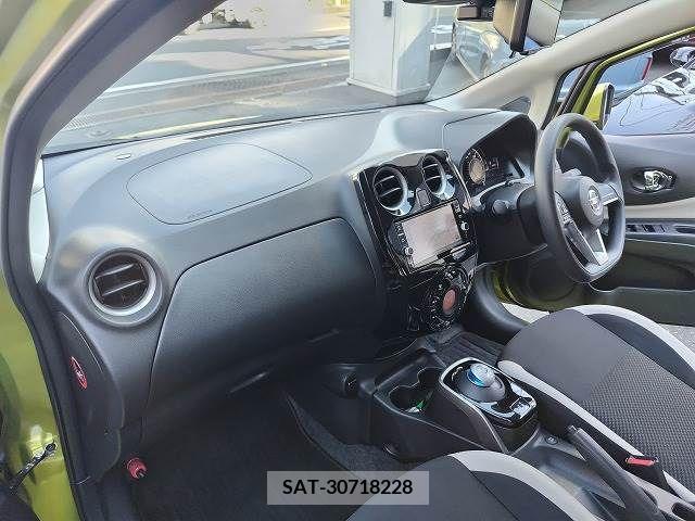 Nissan NOTE 2017-01 352598-26