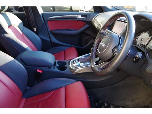 Audi SQ5 2016-05 1178-3