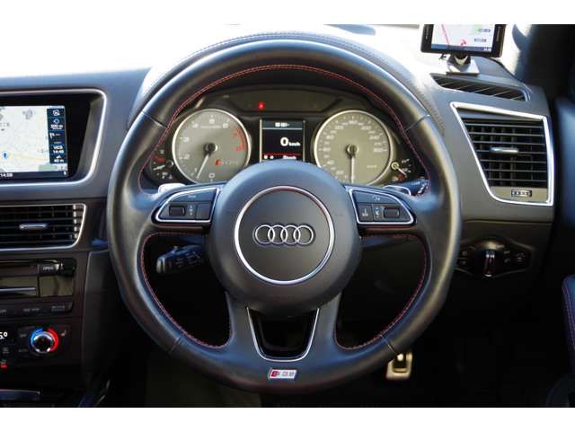 Audi SQ5 2016-05 1178-9