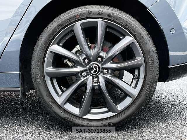 Mazda MAZDA3 2019-07 381811-3