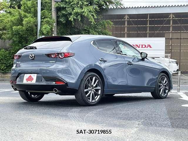 Mazda MAZDA3 2019-07 381811-2