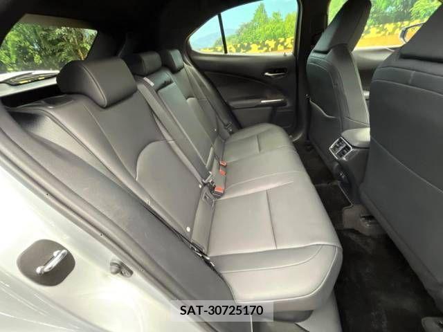 Lexus UX 2019-01 275920-9