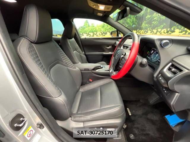 Lexus UX 2019-01 275920-8