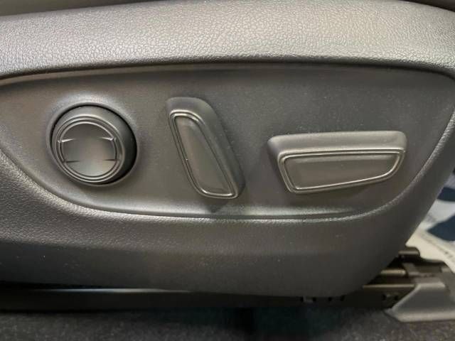 Toyota RAV4 2019-04 26604-6