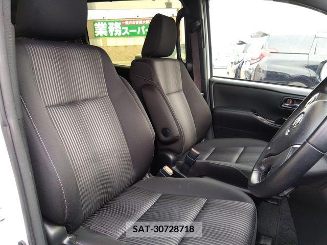 Toyota VOXY 2019-03 289488-8