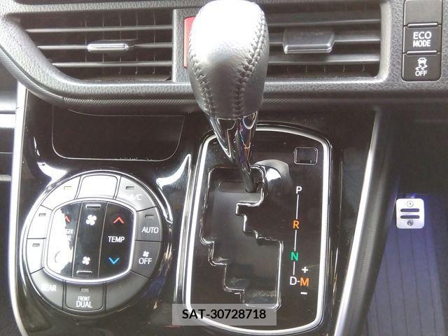 Toyota VOXY 2019-03 289488-12