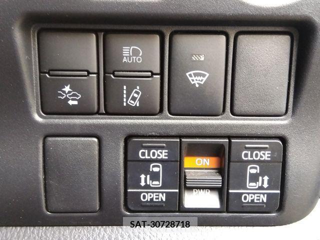 Toyota VOXY 2019-03 289488-13
