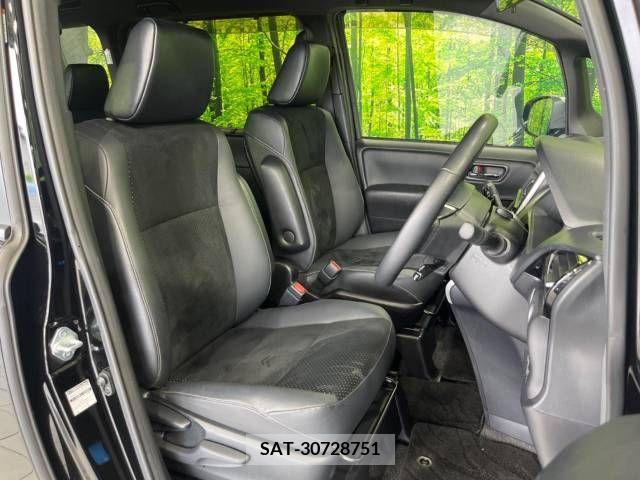 Toyota VOXY 2021-06 288956-8