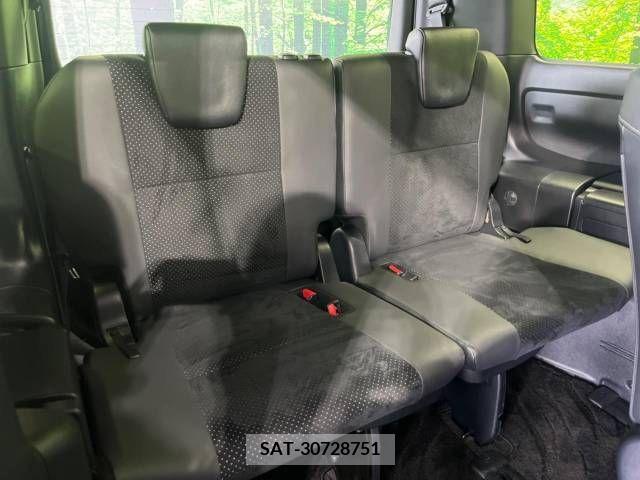 Toyota VOXY 2021-06 288956-10