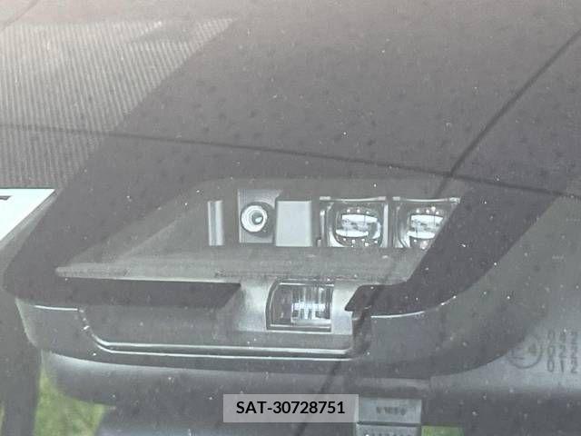 Toyota VOXY 2021-06 288956-4