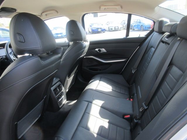 Bmw 3 SERIES 2021-10 2311-16