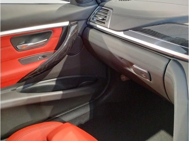 Bmw 3 SERIES 2018-03 7816-24