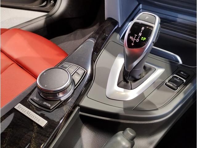 Bmw 3 SERIES 2018-03 7816-14