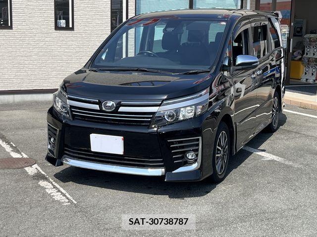 Toyota VOXY 2017-04 321538-0
