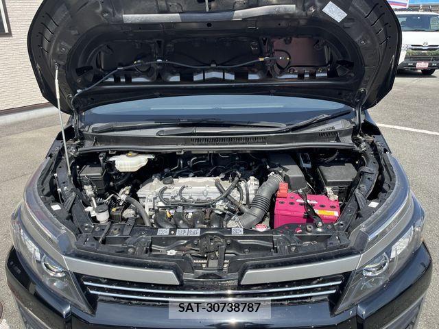 Toyota VOXY 2017-04 321538-10
