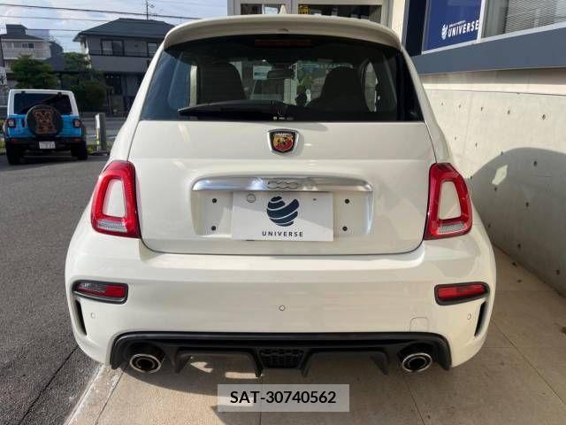 Abarth 595 2017-03 395468-15