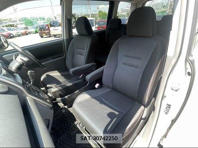 Toyota VOXY 2007-07 352691-22