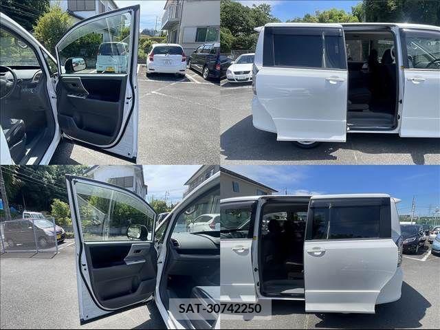 Toyota VOXY 2007-07 352691-12
